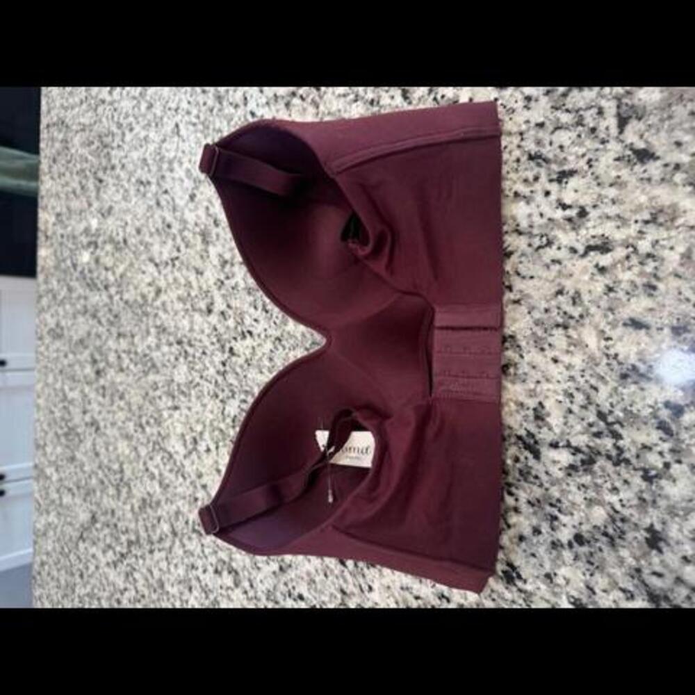 Soma - Enbliss Wireless Bra - 36 DD - Merlot‎ - Picture 2 of 2